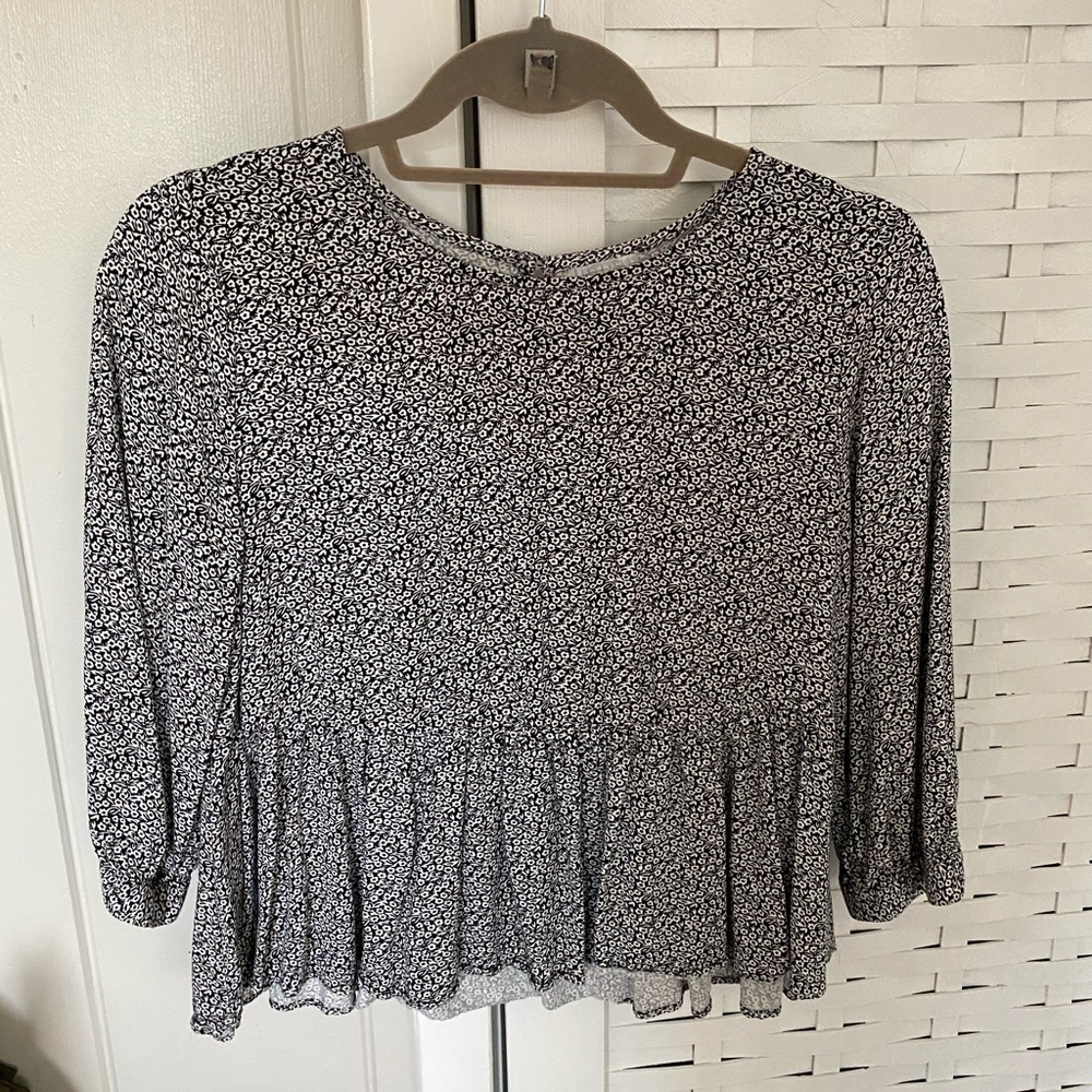 black & white flower print crop top